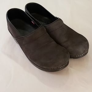Sanita Original Casual Comfort Slip On Clog Womens Size 9.5 EU 41 Black Leather